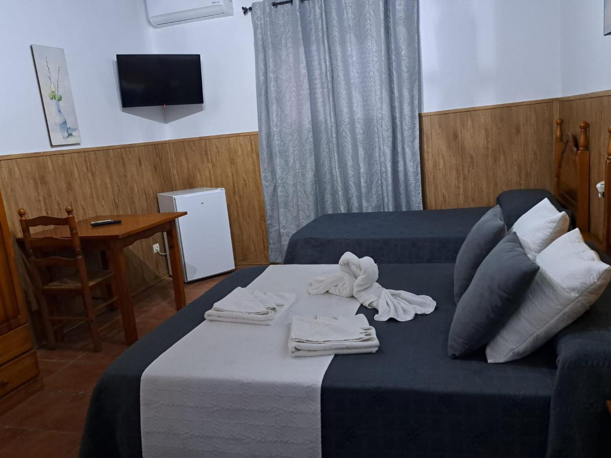 Hostal Brenaverde Gaucín Kültér fotó