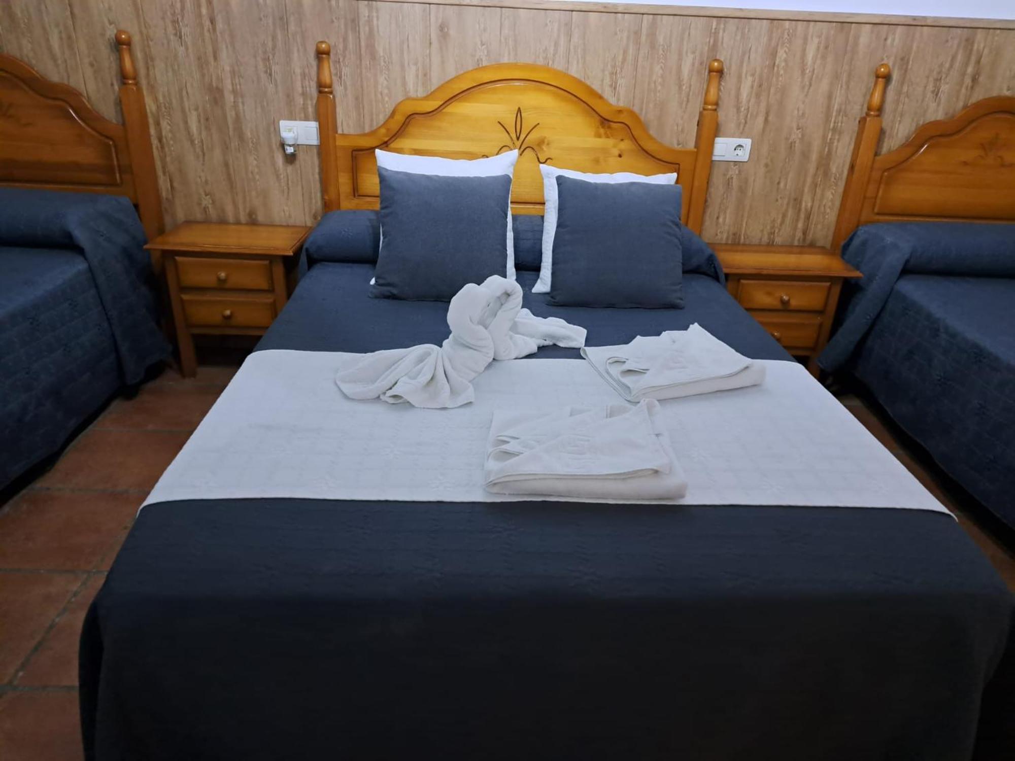 Hostal Brenaverde Gaucín Kültér fotó