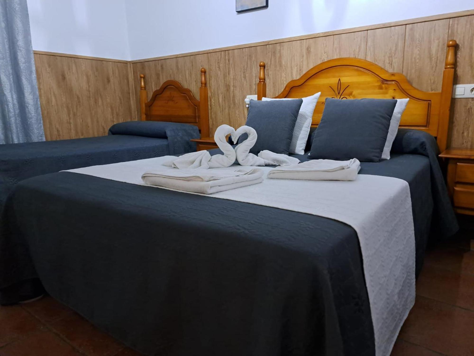 Hostal Brenaverde Gaucín Kültér fotó